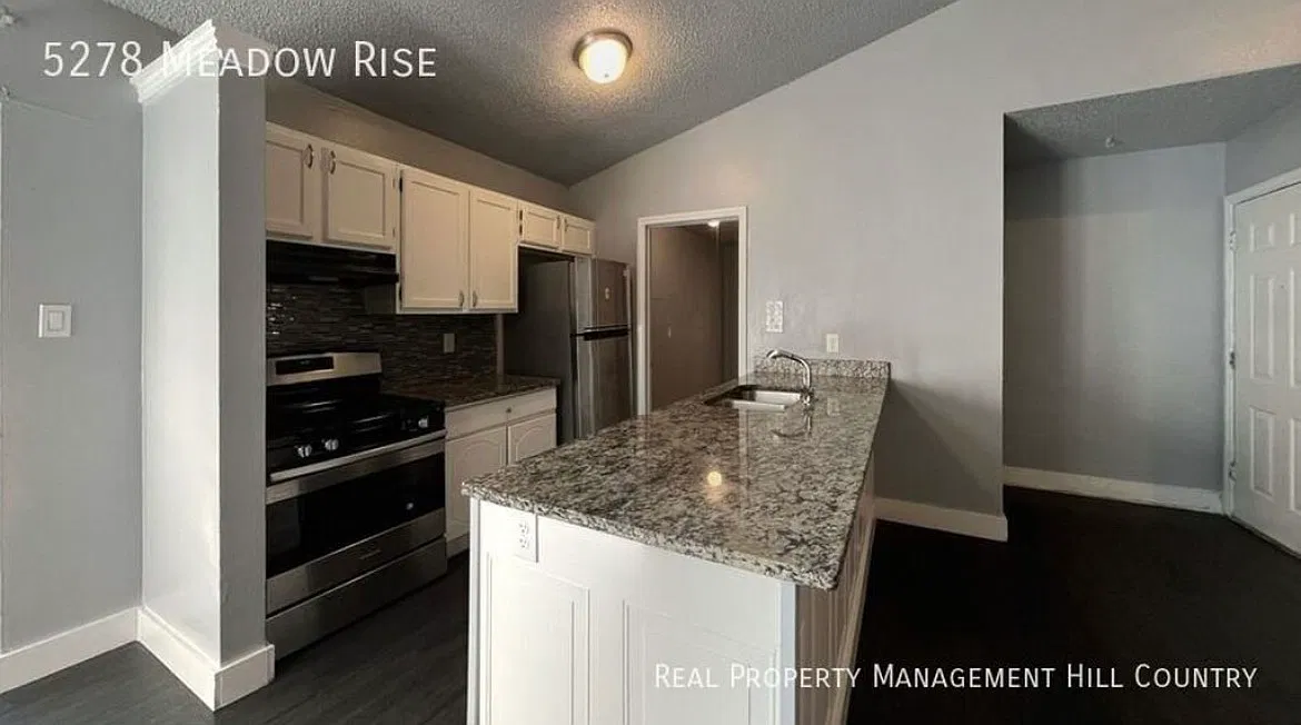 3 bed, $1,200 — Photo 1