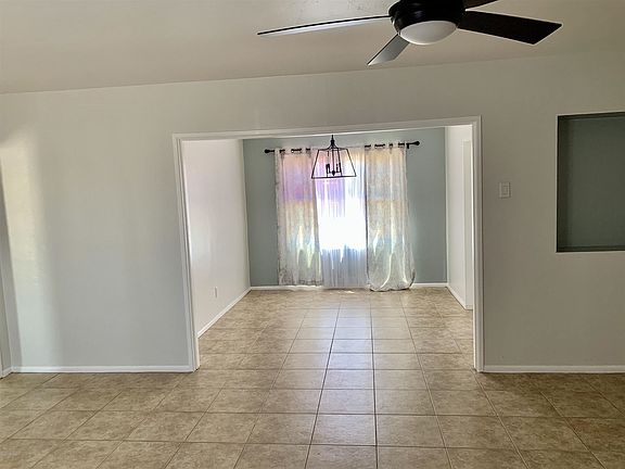 2nd image of 204 N Los Robles Dr