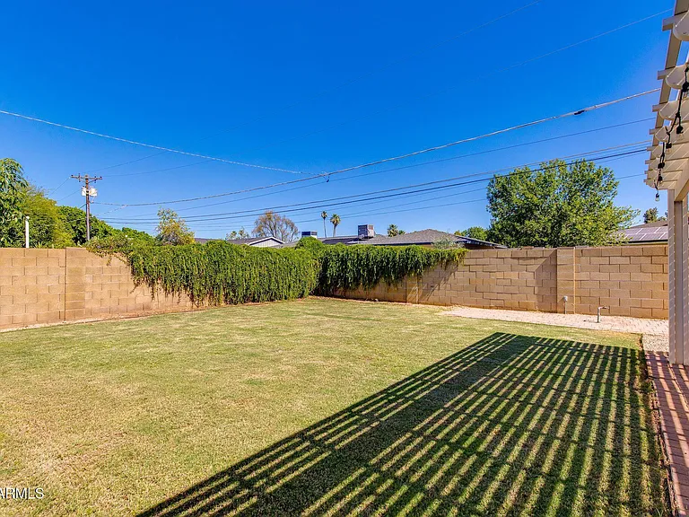 5002 E Mitchell Dr — Photo 41