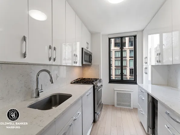 407 Park Avenue South image 5 of 10