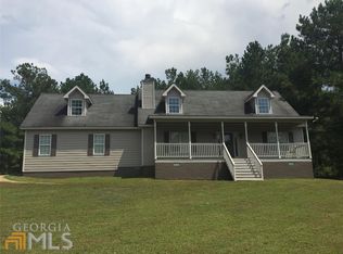 2447 Seagraves Mill Rd, Hull, GA 30646