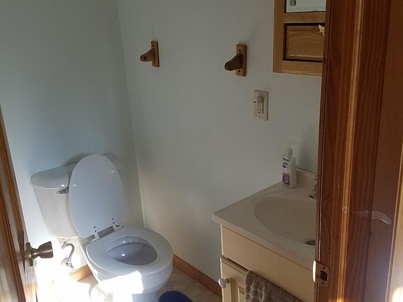 4th image of 1-410 E 6th St #1