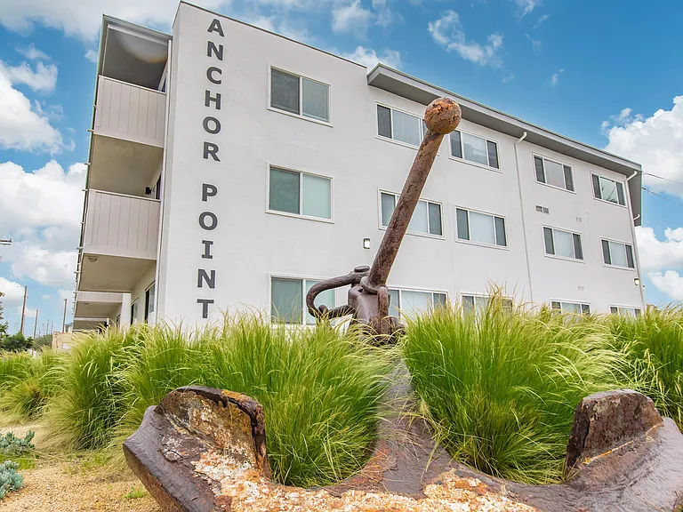 Anchor Point — Photo 7
