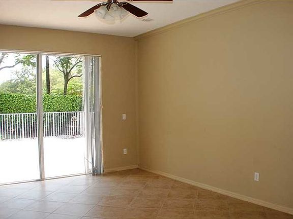 4th image of 6084 NW 75th Ct
