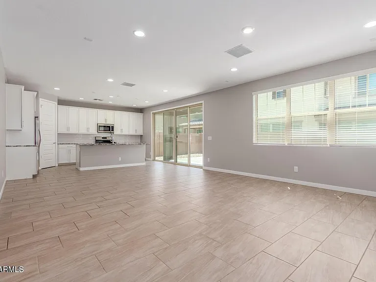 2467 E Athena Ave — Photo 5