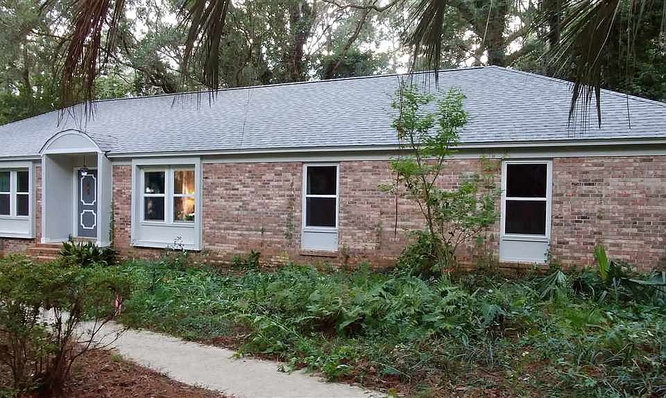 1st image of 2640 Stonegate Dr