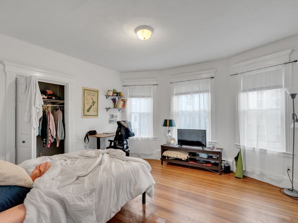 98 Cypress St #3
