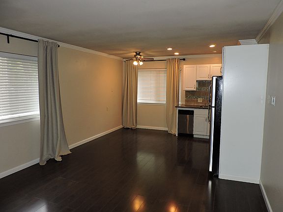 4th image of 527 T St APT 3