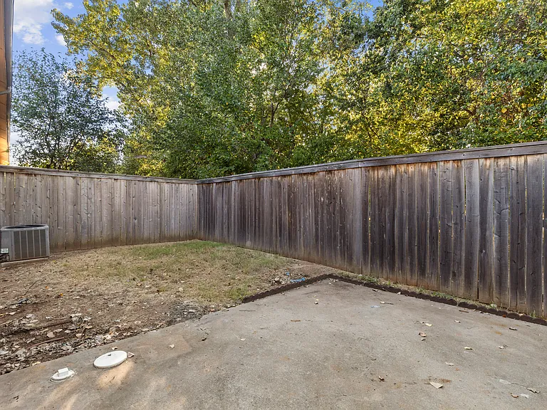 524 E Greenbriar Cir #524 — Photo 43