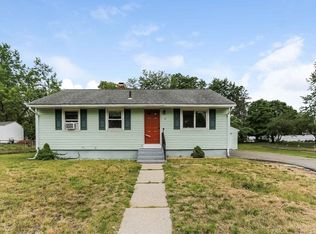 17 Keddy St, Springfield, MA 01109