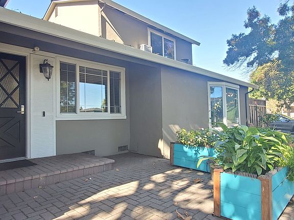 2nd image of 1837 Tioga Way