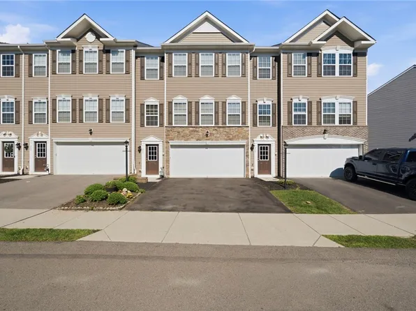 211 Lockheed Dr, Coraopolis, PA 15108