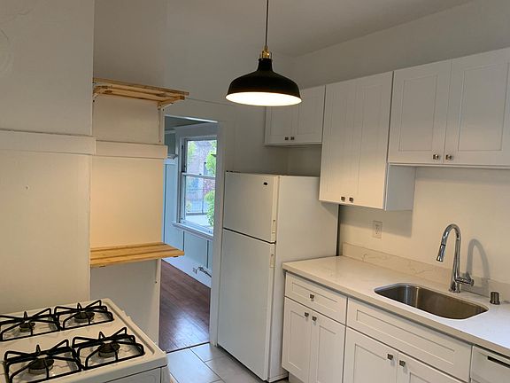 Updated kitchen with dishwasher