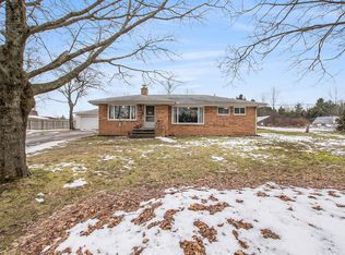 5033 Whitehall Rd, Muskegon, MI 49445