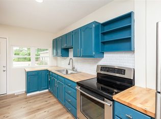 845 E 24th Ct, Des Moines, IA 50317