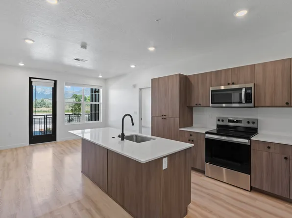 188 N 800th St E #3, American Fork, UT 84003