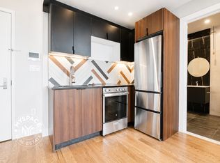 680 E 21st St #6P, Brooklyn, NY 11226