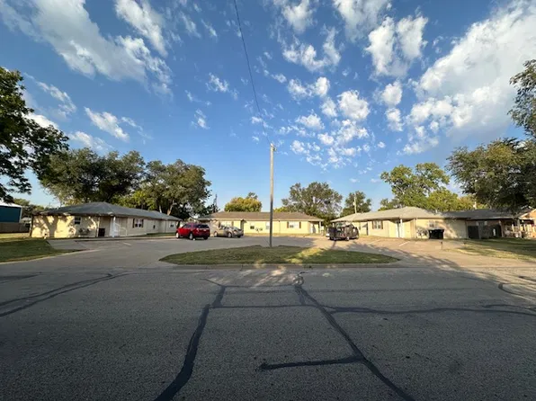909 N 3rd St #909, Salina, KS 67401