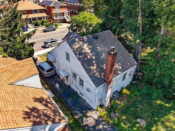 5th image of 185-06 64th Avenue
