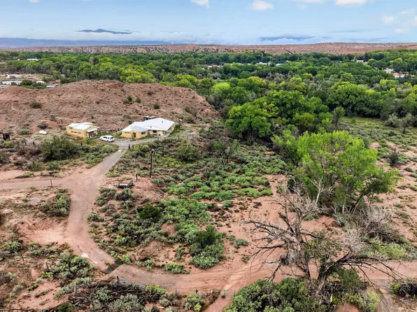 100 County Road 97, Chimayo, NM 87522