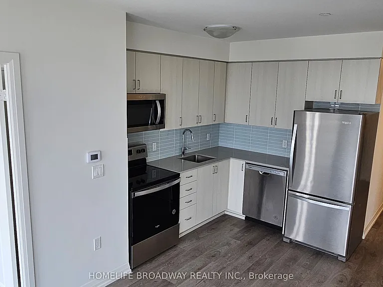 325 Yorkland Blvd #Penthouse 04 — Photo 4