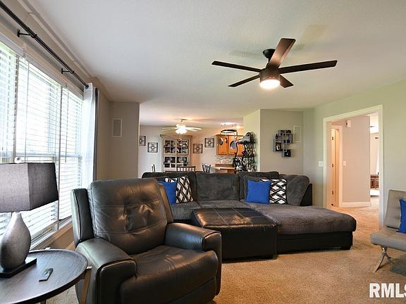 3rd image of 6739 Silver Creek Dr
