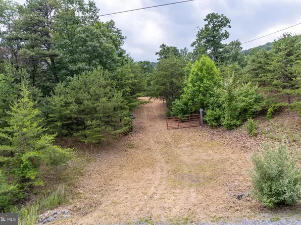 23 Jura Dr, Hedgesville, WV 25427