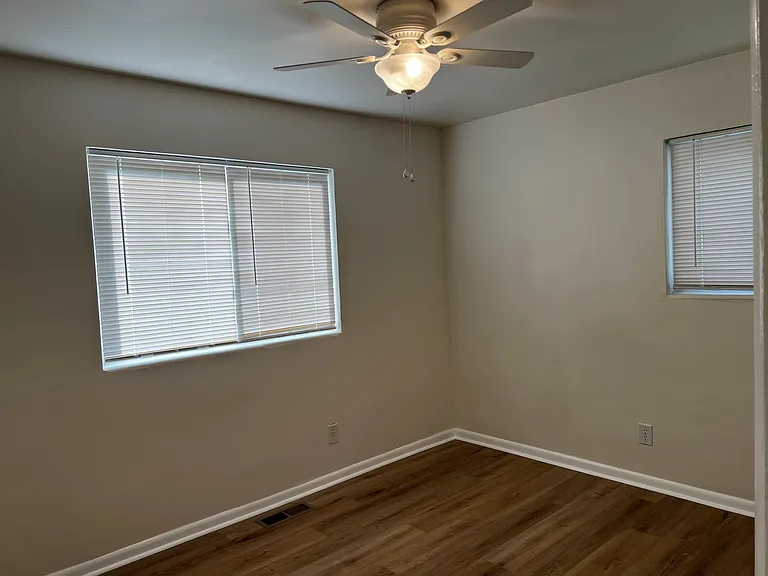 328 Barcelona Ln — Photo 6