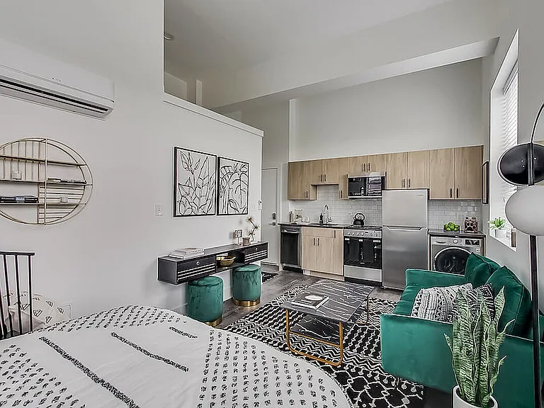 Non lofted studio