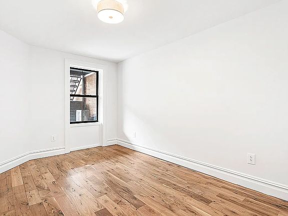4th image of 405 Jefferson Ave Floor 1