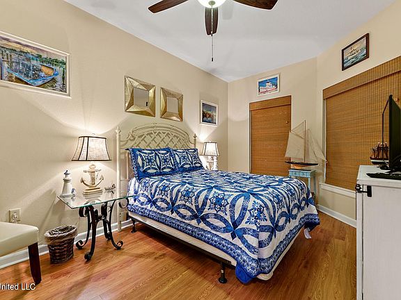 5th image of 2228 Beach Dr APT 1205