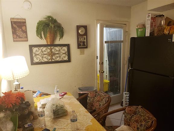 4th image of 1125 Glynn Dr
