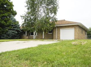 924 Edwards St, Aurora, IL 60505