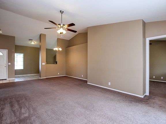 3rd image of 8943 W Fullam St