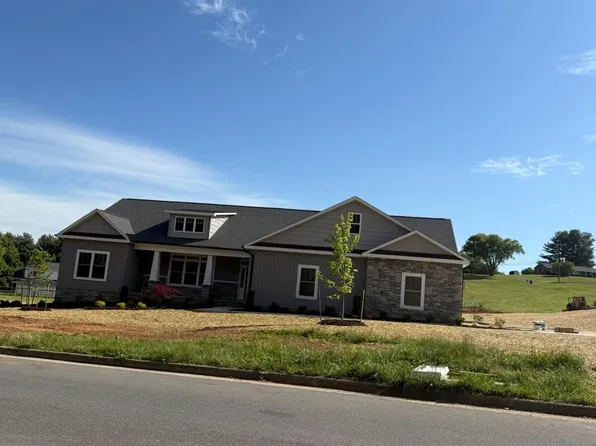 55 Highland Dr, Roanoke, VA 24019