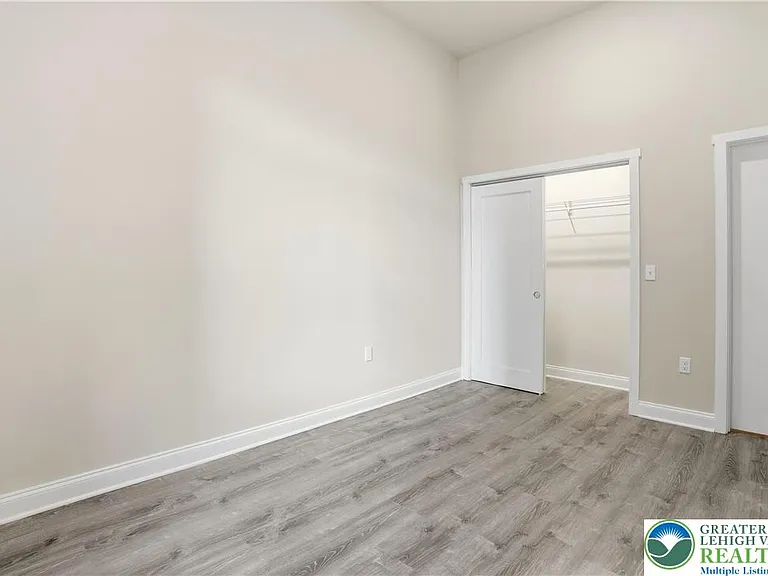 109 S Centre St #2 — Photo 5