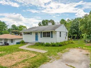550 3rd St, Christiansburg, VA 24073