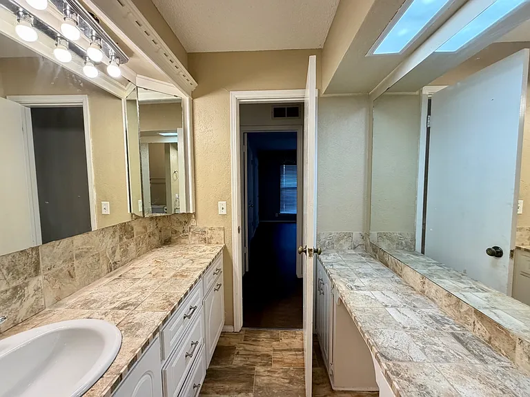 6612 Crow Cir — Photo 14