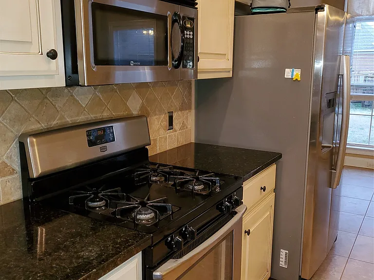 9737 Faversham Ct — Photo 10