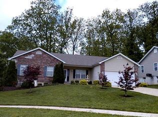 907 Indian Rock Ct, Wentzville, MO 63385