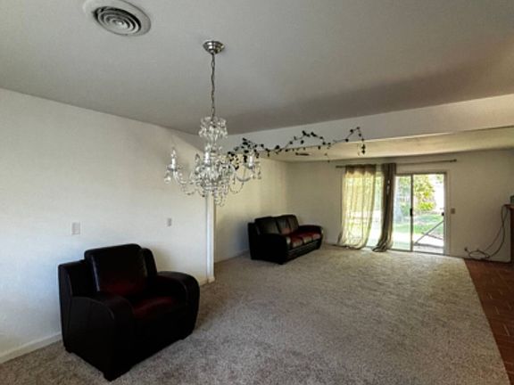 3rd image of 4937 Wendy Ct
