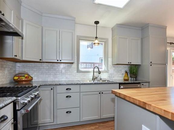 4th image of 303 Droz Dr #A