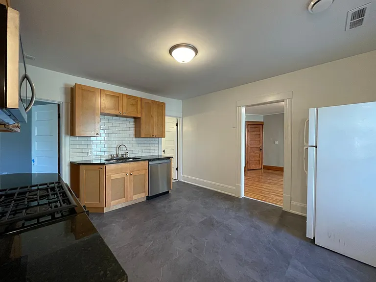 516 8th Ave NE #2 — Photo 16