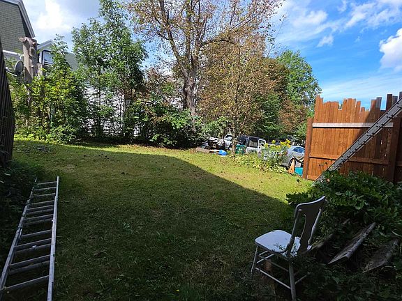 3rd image of 284 Foord St