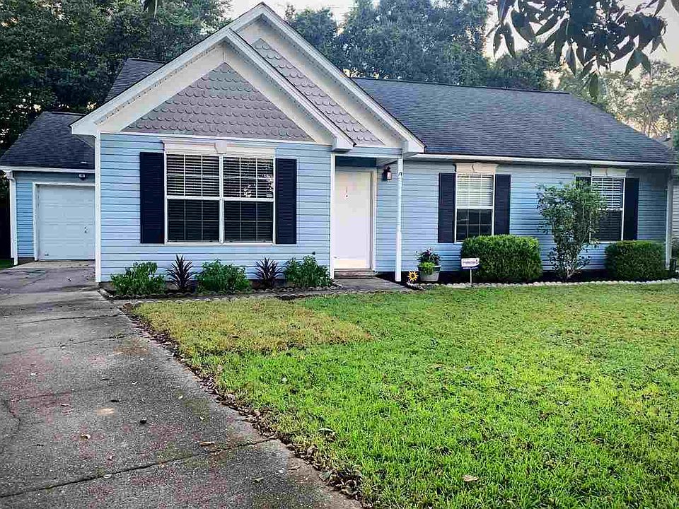 1st image of 305 Hilburn Pl