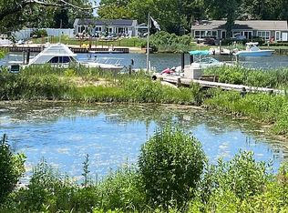 14 Egret Way, Center Moriches, NY 11934