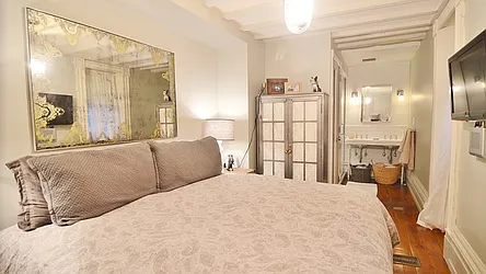 Rented by Park Property Advisors