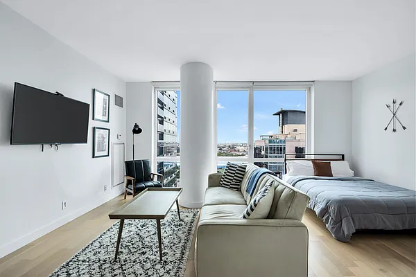 Rented by Compass | media 28