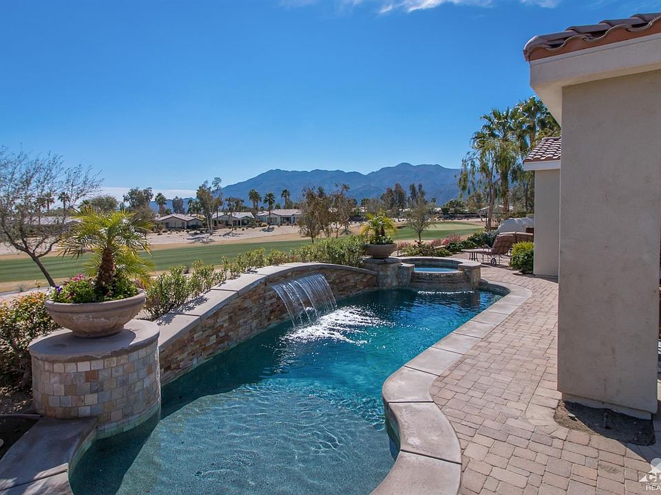 1st image of 60988 Desert Rose Dr