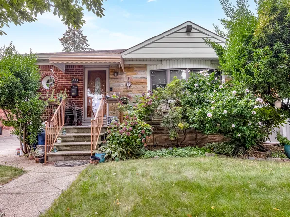 65-32 170th Street image 13 of 27